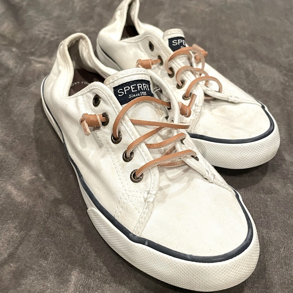 Women’s Sperry Crest Vibe Canvas Sneaker